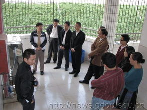 聚焦學生關(guān)切，共商解決方案 后勤管理部門深入男生公寓現(xiàn)場研討熱水供應優(yōu)化